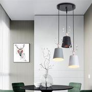 北欧餐厅三头大气鹿角v铁艺灯具简约创意吊灯个性家用餐桌灯
