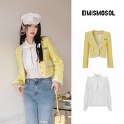 eimismosol设计师黄色珍珠，镶边外套白色蝴蝶结花边，衬衫蓝色牛仔裤