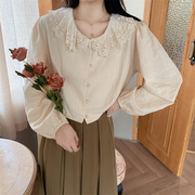 PEACH桃子语 春季法式复古蕾丝娃娃领珍珠扣长袖英伦赫本棉麻衬衫