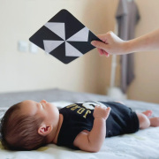儿童黑白卡片婴儿早教卡新生儿视觉激发卡0到3月宝宝追视益智玩具