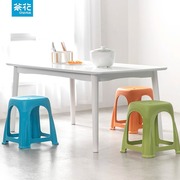 茶花塑料凳子家用加厚塑料凳浴室，防滑凳客厅，凳餐桌凳子办公室凳子