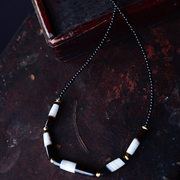 一斤钻戒老珠子系列天然老玛瑙吊坠项链，搭配简约的珠链18k金珠