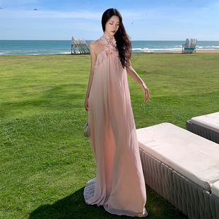 超仙大摆海边度假裙高级感粉色立体花朵挂脖连衣裙法式轻婚纱晨袍