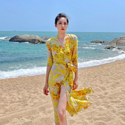 三亚海边度片式绑带，卜斯斯黄色战袍连衣裙，泰国旅行穿搭沙滩裙