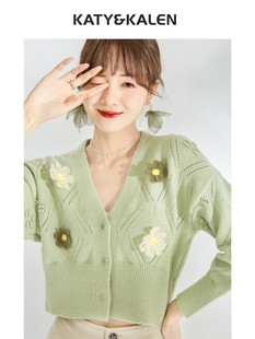 2024年女设计感小众v领针织开衫短款绿色花朵，毛衣女(毛衣女)长袖外套