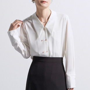 CHICBLISS 缎面白色衬衫女长袖设计感尖领金属扣垂感OL气质上衣女