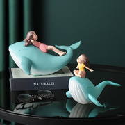 现代治愈系小物件幸福感创意，鲸鱼女孩摆件，房间书柜海豚家居装饰品