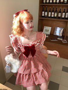 森女系原创想去海边洋娃娃，与小熊红色格子元气甜美连衣裙