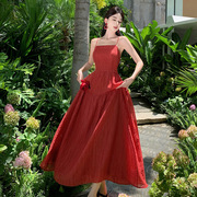 红色吊带连衣裙女夏海边度假长裙显白沙滩裙，生日礼服裙法式高级感