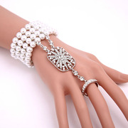 欧美复古风珍珠多层手镯戒指，一体法式镶钻弹力手链女婚纱摄影配饰