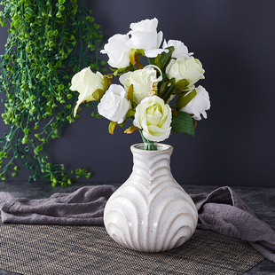 浮雕陶瓷花插桌面复古做旧花瓶鲜花仿真花，器皿客厅装饰品室内摆件