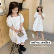 母女装夏装连衣裙女童气质款法式公主，裙中小童韩版方领白色长裙子