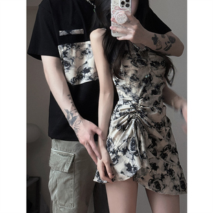 小众设计感情侣装夏季2024韩版短袖t恤女连衣裙，法式一裙一衣ins潮