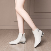 平底短靴女秋冬季真皮尖头平跟短筒马丁靴单靴白色女靴及踝靴