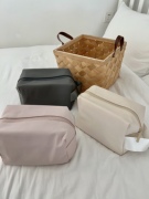大大大容量化妆包pu皮防水多功能洗漱包粉色米色纯色手提包