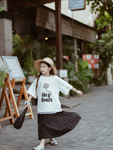 史豌豆女童花朵印花短袖T恤2024夏季洋气儿童韩版白色上衣
