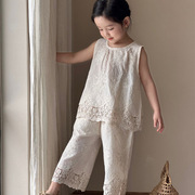 2024夏季韩版童装女童蕾丝，无袖衬衫背心+花朵，阔腿裤两件套装