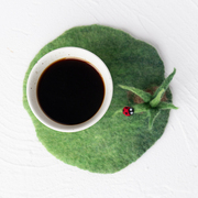 羊毛毡手工diy成品咖啡，杯垫草地瓢虫送礼物创意杯子