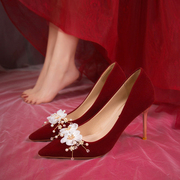 绒面红色婚鞋结婚花朵水钻新娘鞋，中式秀禾鞋，礼服鞋尖头细跟高跟鞋