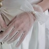 新娘婚纱手套结婚礼服，白纱薄款白色珍珠蝴蝶结，法式蕾丝短款手套女