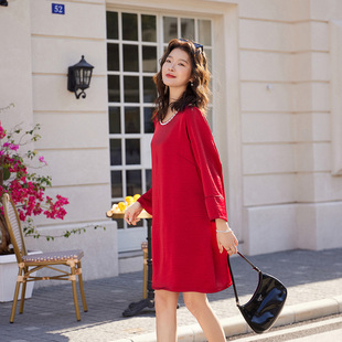 大码高档肌理感红色连衣裙2024春装法式优雅气质宽松中长款长袖
