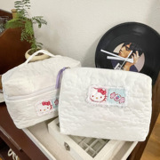 绗缝花朵化妆包可爱kt猫收纳包女学生便携大容量全棉手提包洗漱包