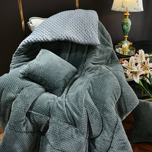 抱枕毯子二合一折叠被子，两用冬季加大珊瑚绒毯办公室午