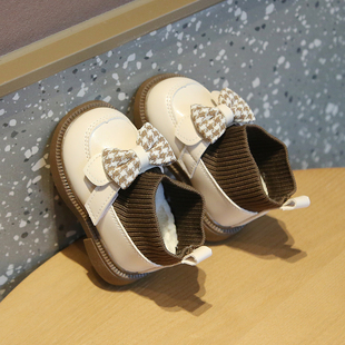 宝宝鞋子冬季女童公主鞋女孩子小皮鞋保暖1岁3小童防滑软底学步鞋