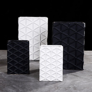 现代网纹几何艺术设计师花瓶陶瓷花器 黑白色方形花插样板房摆件