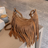 棕色个性设计包包，2023夏季女包波西米亚复古百搭斜挎包流苏包