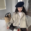 儿童外套韩版秋季女童纯色翻领，短款风衣男宝宝时髦单排扣夹克