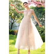 美妃气质洋气温柔风，粉色法式绝美连衣裙2023女夏季设计感小众