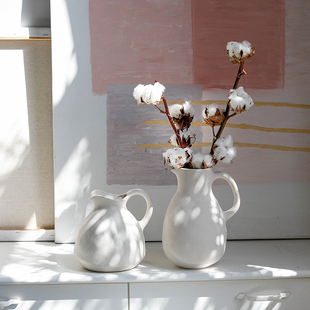 手工单耳壶型北欧陶瓷花瓶高级感白色餐桌面民宿工作室装饰品摆件