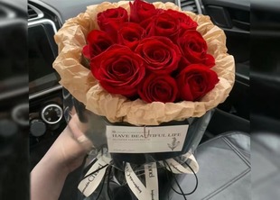 网红丨浪漫爱情-11朵红玫瑰，花束送老婆恋人节日礼物