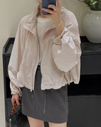 韩国东门大门24夏装新下摆(新下摆)袖口，抽绳设计韩版薄款带帽防晒外套夹克