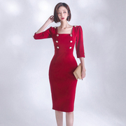 红色连衣裙2023年韩版名媛气质方领中袖收腰性感包臀礼服裙女