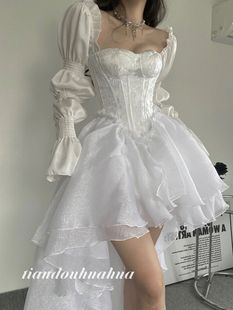 在逃公主蓬蓬裙新娘婚纱敬酒服精致高端女装轻奢重工，白色连衣裙子