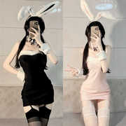 性感兔女郎cosplay女仆兔子，纯欲黑色制服套装角色，扮演兔子服装女