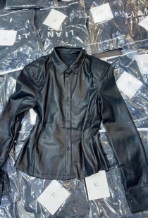 LIAN6673冬季黑色pu皮衬衫女韩版休闲时尚百搭显瘦长袖衬衣