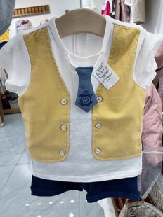 韩国中小童装23夏男童(夏男童)黄色假马甲帅气短袖t恤短裤领带套装