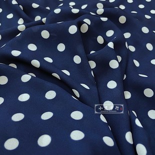 深蓝色藏青色底白色波点印花布料 垂坠感细腻夏季连衣裙衬衫面料
