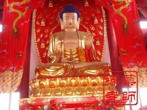 护持寺院药师佛佛像贴金