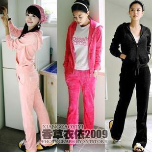 2011新款夏装品质女装运动套装女款休闲套装天鹅绒卫衣套装9016 价格:69.00