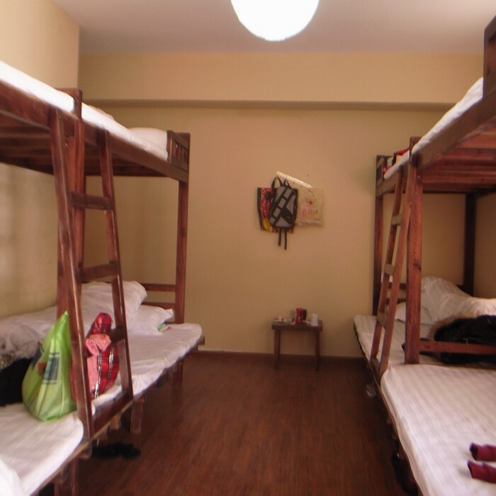 大理古城客栈住宿/大理汽车旅馆Motel Lohas一楼多人间