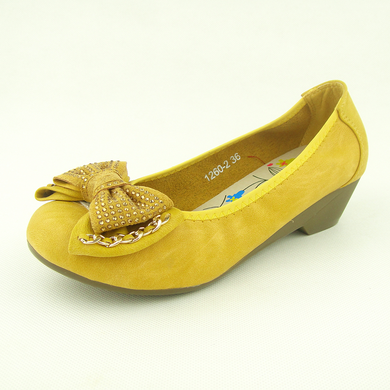 花朵蝴蝶结女工鞋...