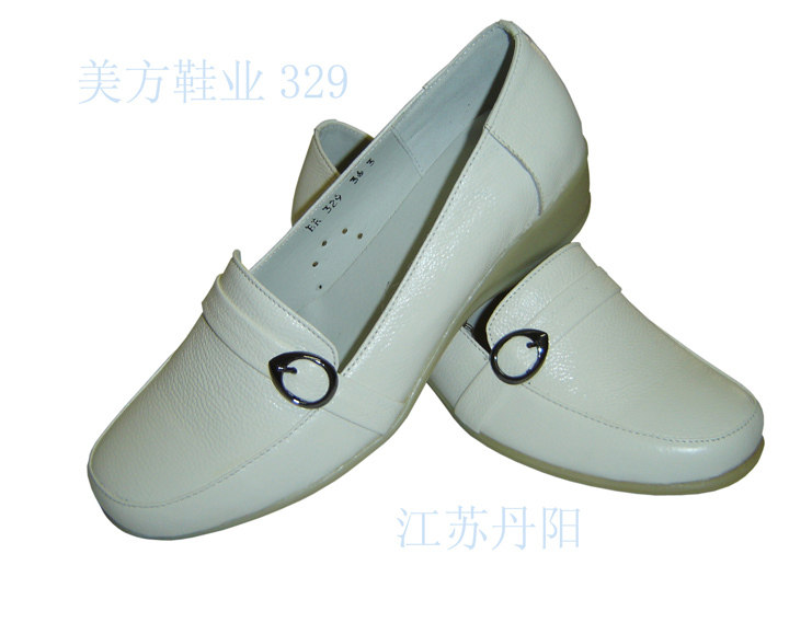 淘宝秒杀，淘宝网秒杀，淘宝网购物,真正厂家直销可验证 白色牛皮 坡跟牛筋底 护士鞋329包邮