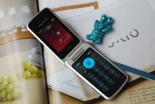 Sony Ericsson/索尼爱立信 T707 <span class=H>女</span>款 翻盖 音乐<span class=H>手机</span> 识别翻新机