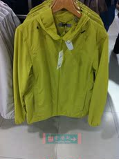 Куртка 9% от Гонконг в Uniqlo