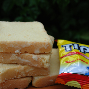  【5袋包邮】进口零食品 越南Tipo友谊牌面包干 原装正品300g大袋