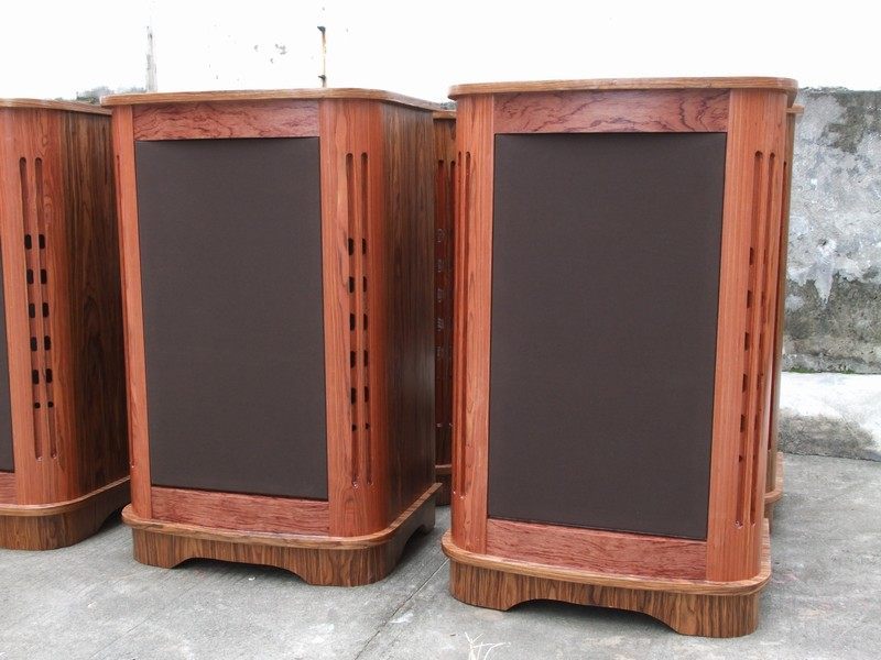 empty 15 inch speaker cabinets